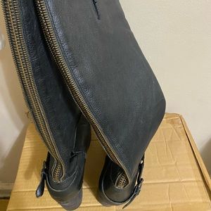 Steve Madden Leather boots